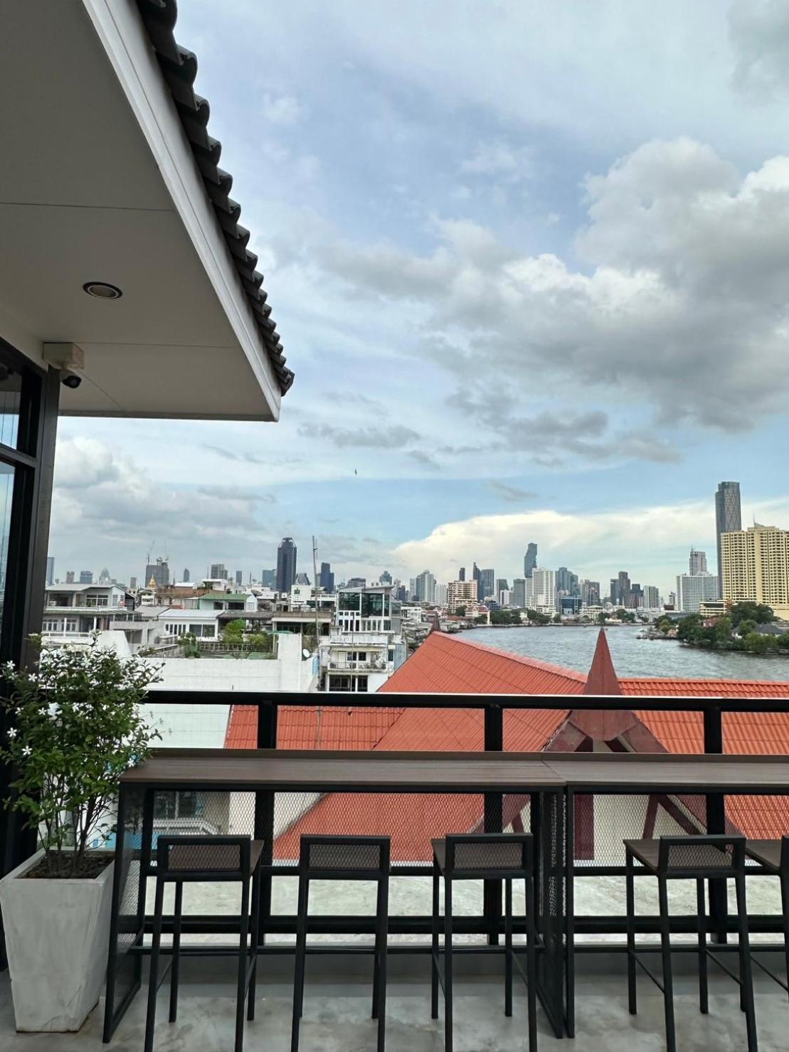 Pier 808 Hostel Bangkok Exterior foto